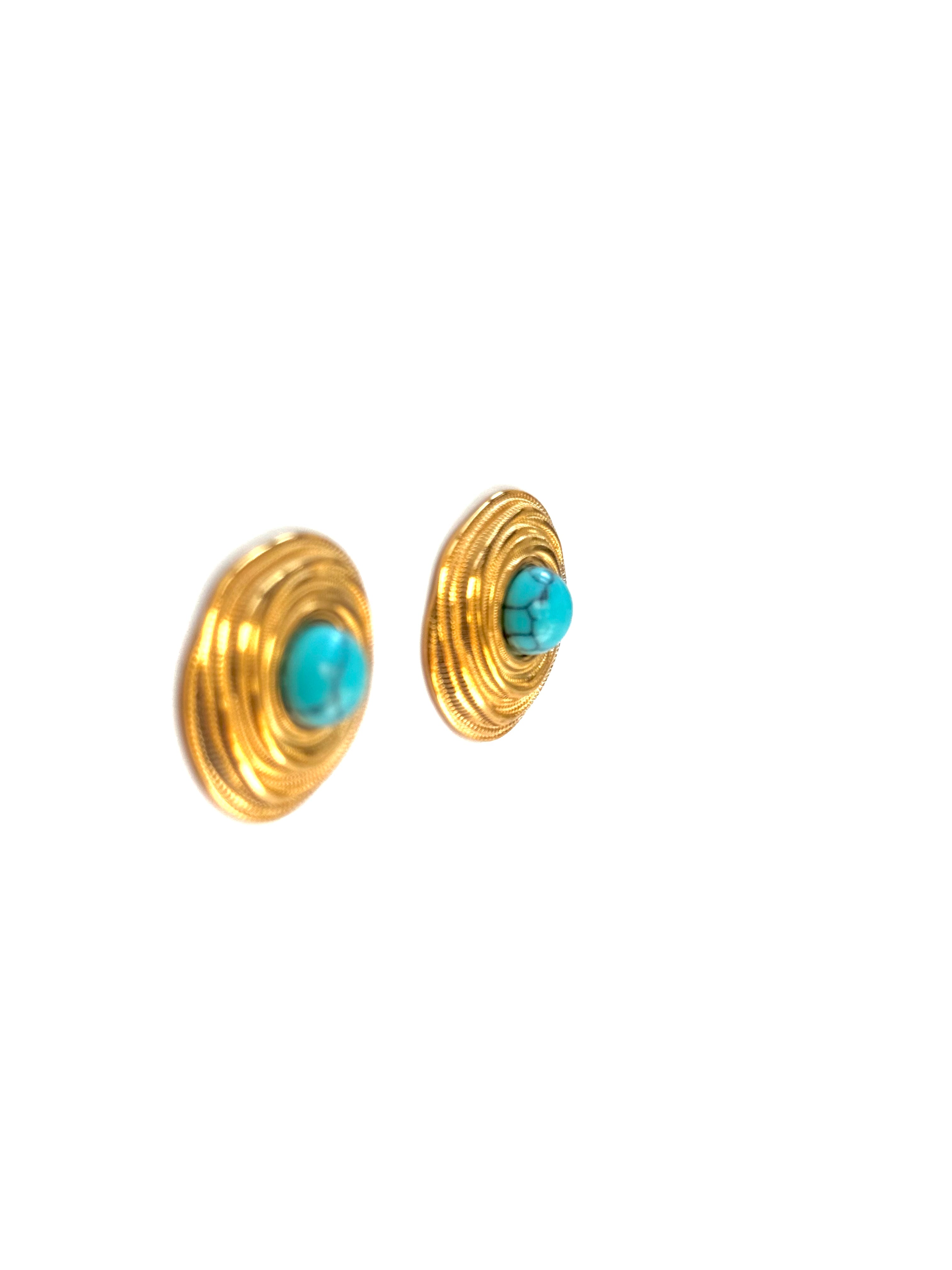 Aqua Studs