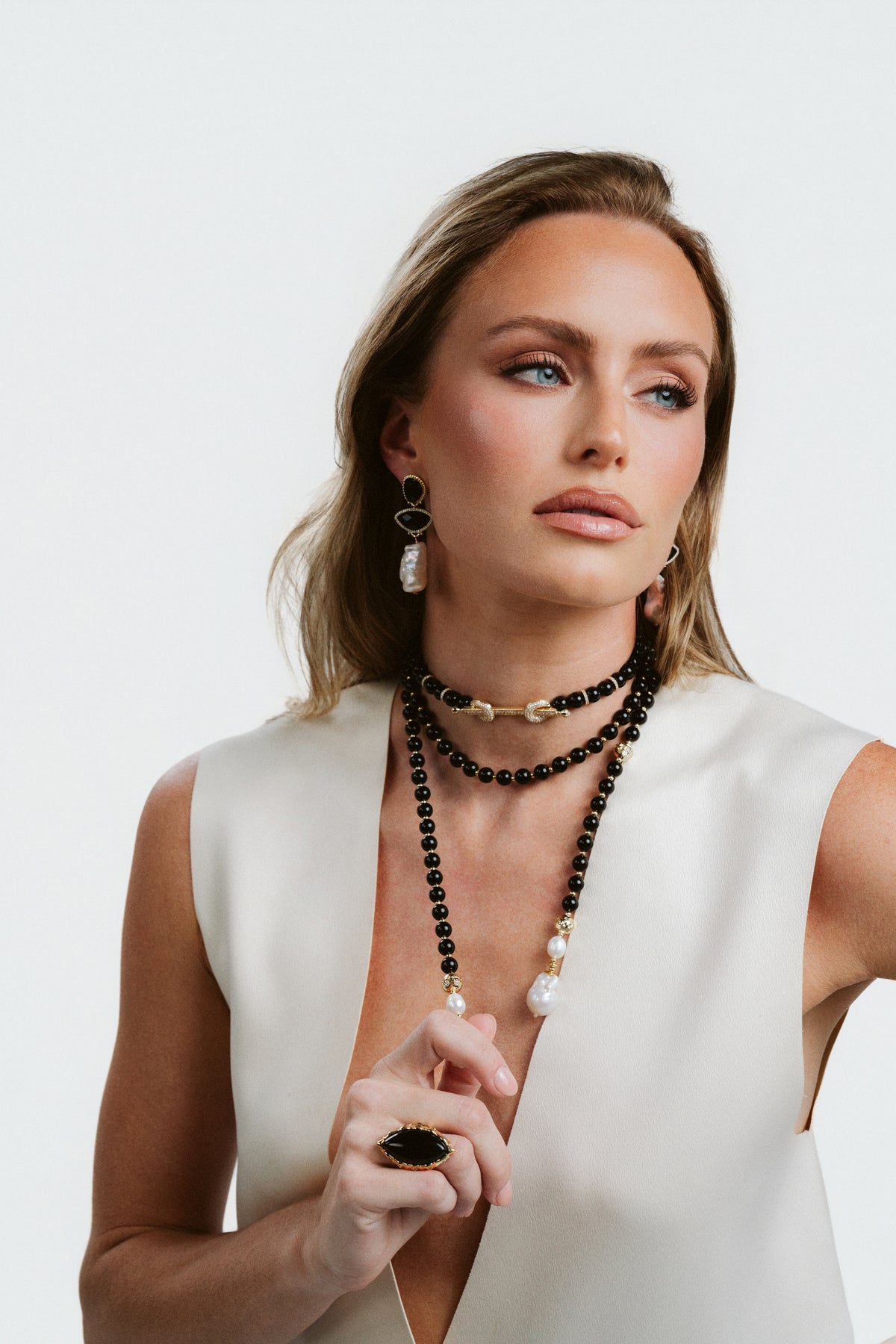 Noir Lasso Necklace