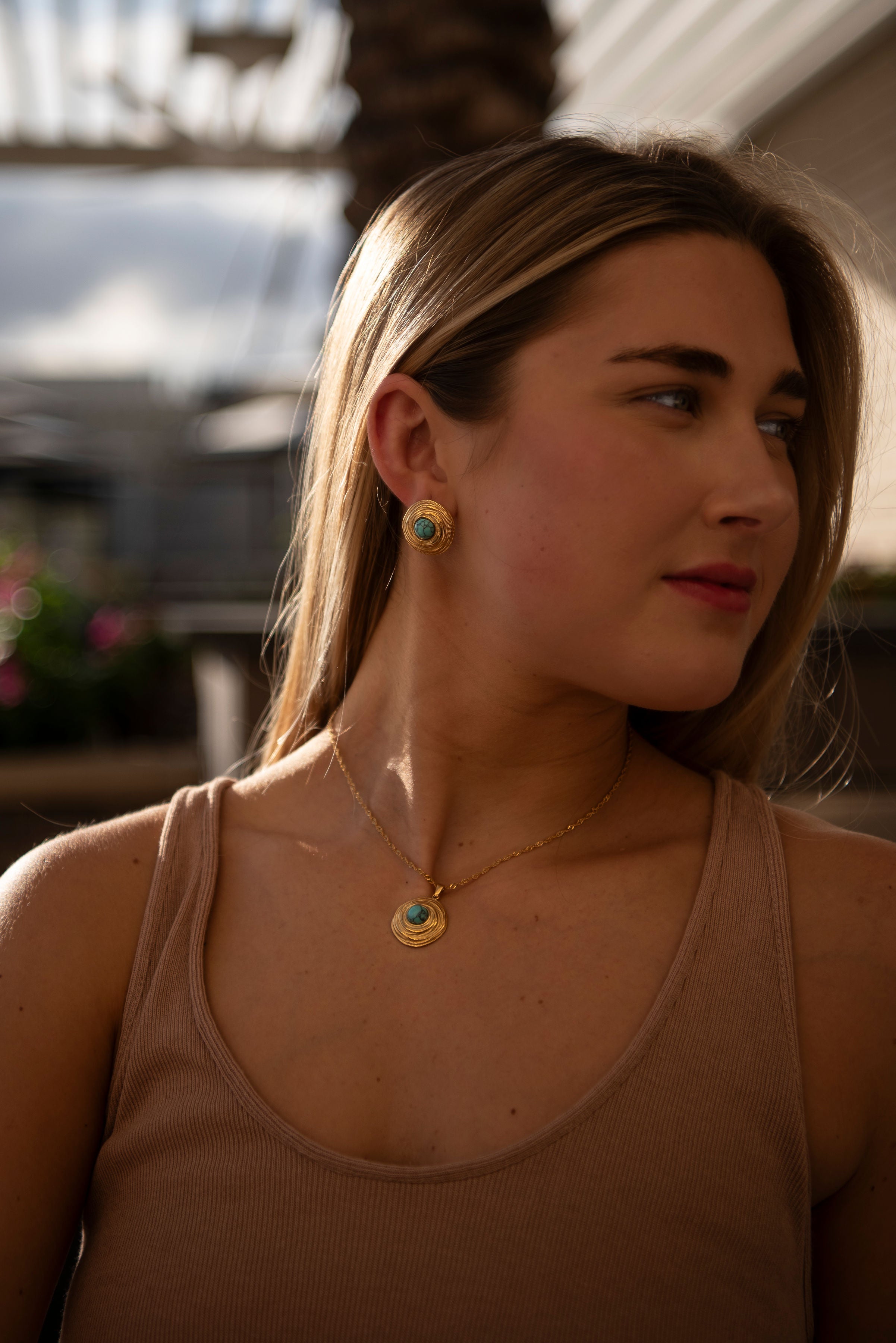 Aqua Studs