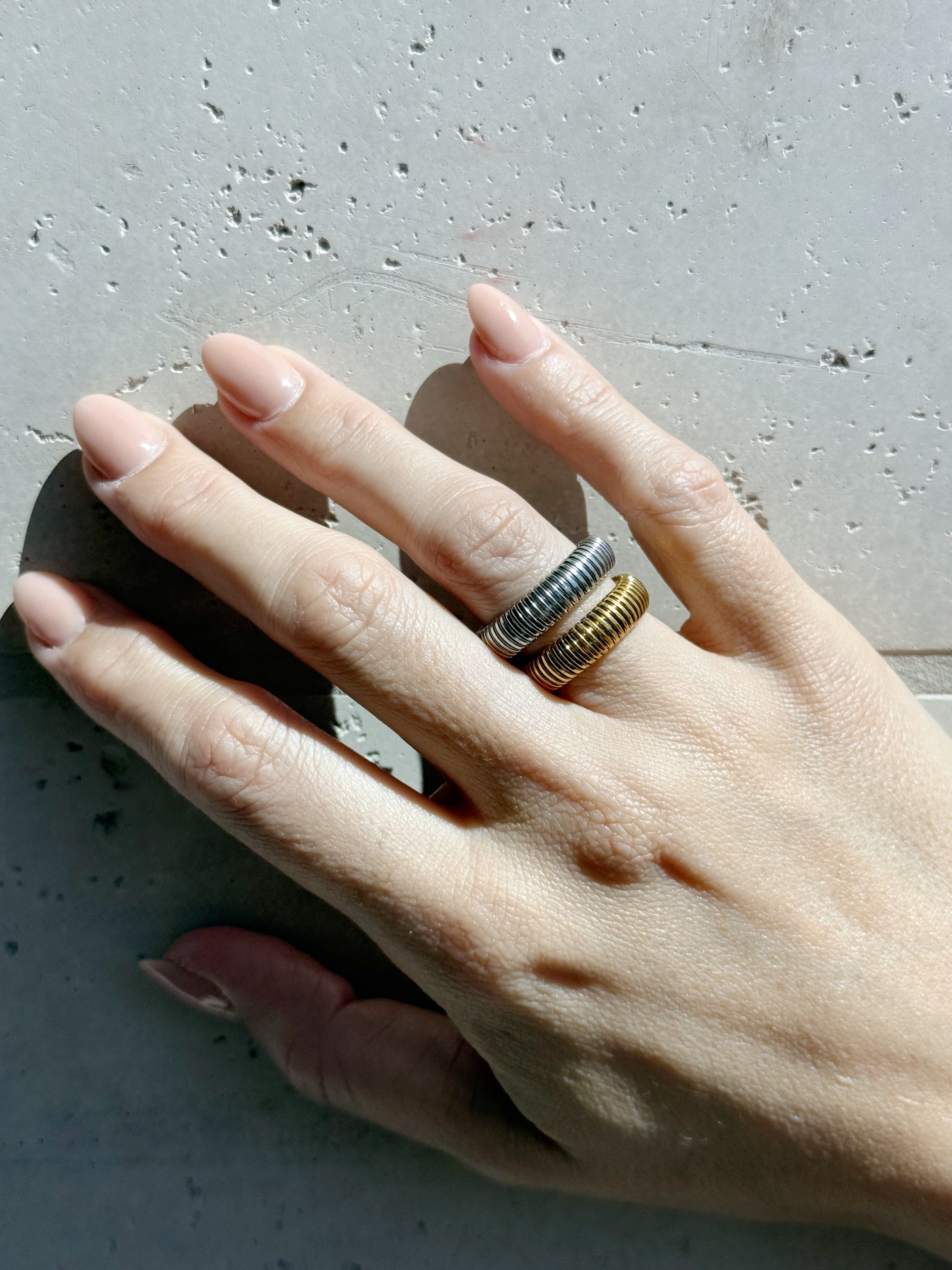 Thin Slit Ring