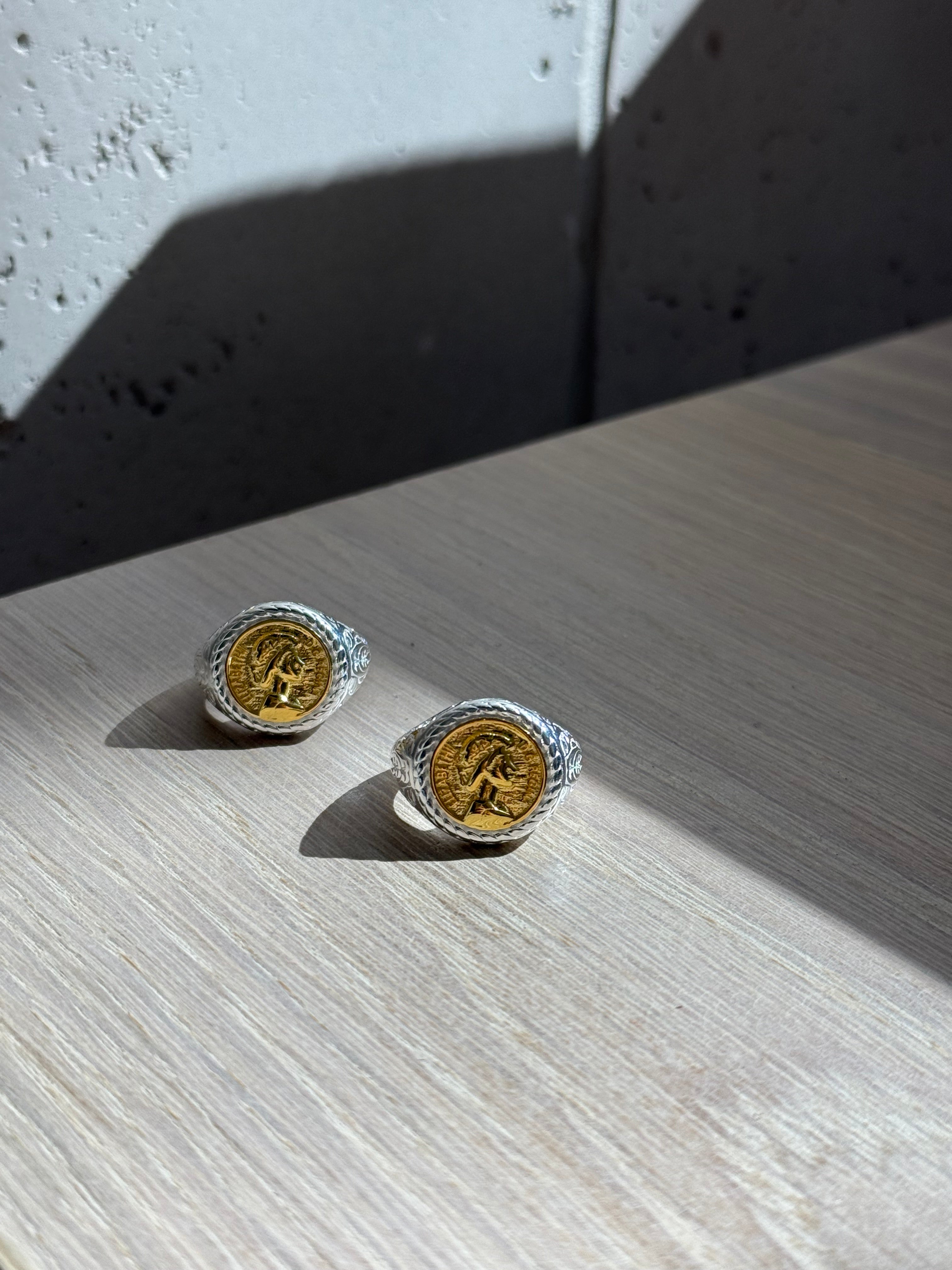 Regina Coin Ring