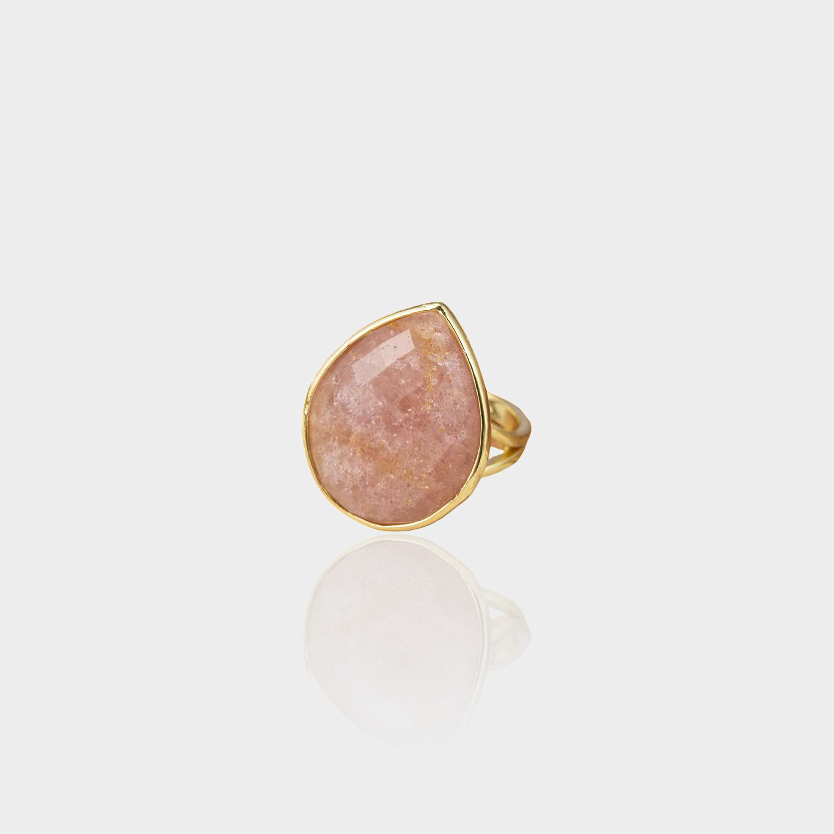Strawberry Quartz Dewdrop Ring